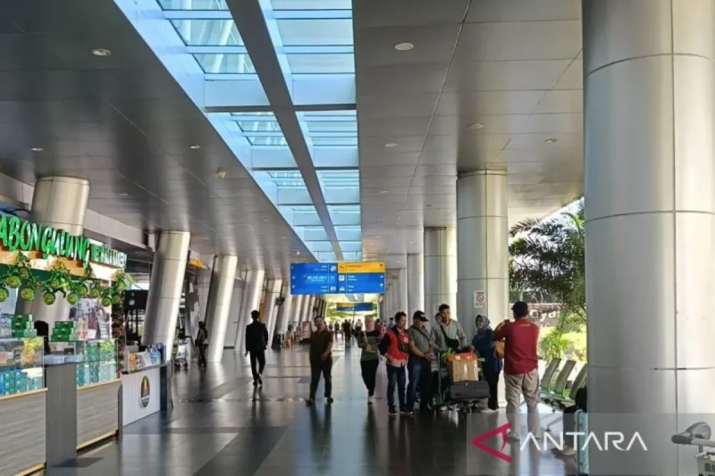 Pertumbuhan Signifikan Bandara APT Pranoto Sepanjang Tahun 2024